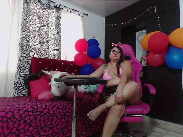 rous-kinky webcam