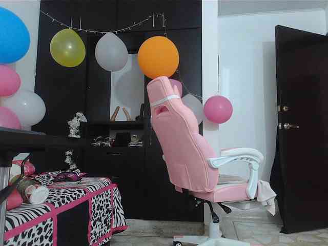 rous-kinky webcam