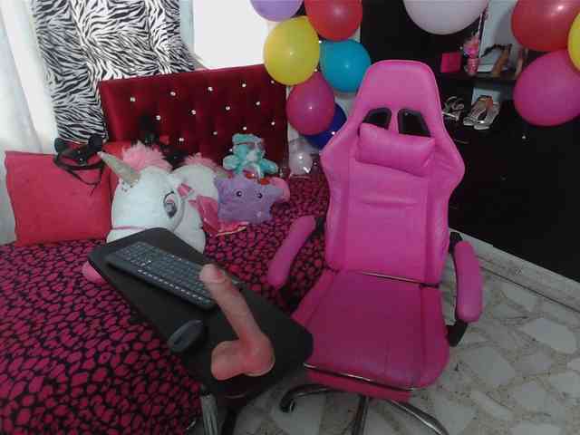 rous-kinky webcam