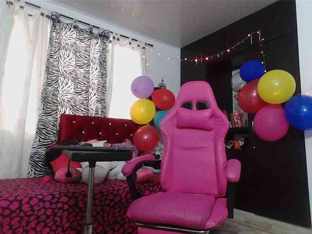 rous-kinky webcam