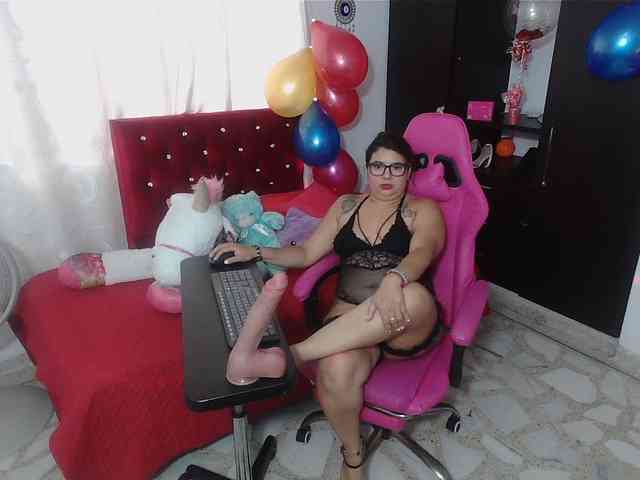 rous-kinky webcam