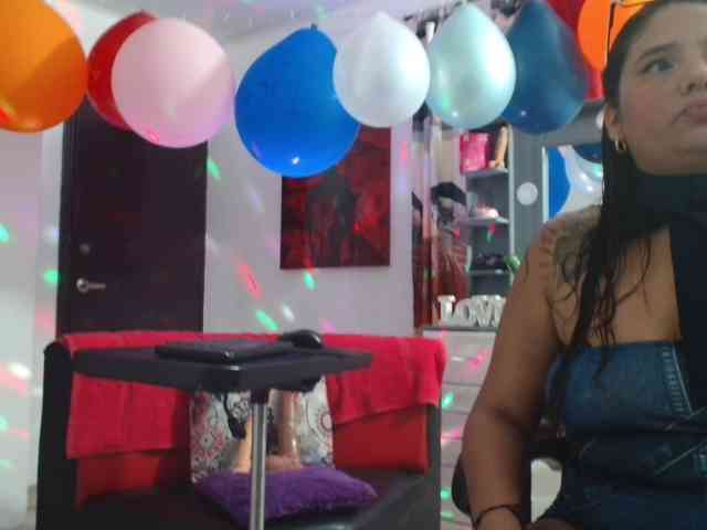 rous-kinky webcam