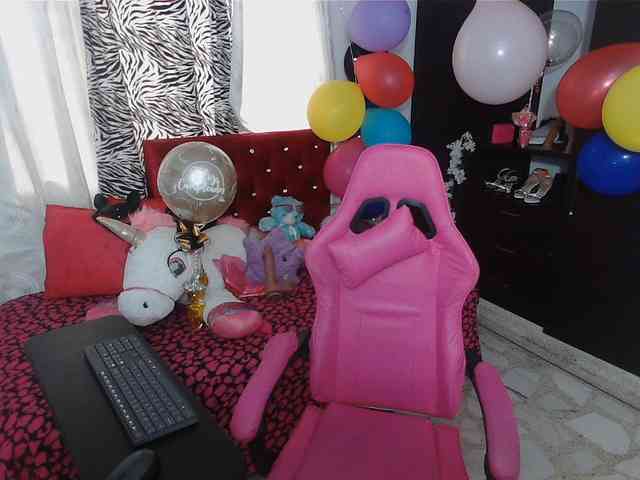 rous-kinky webcam