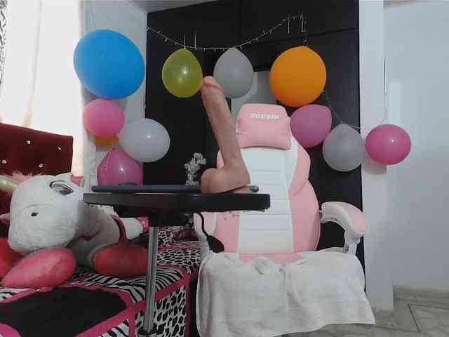 rous-kinky webcam