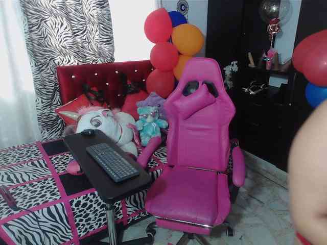 rous-kinky webcam