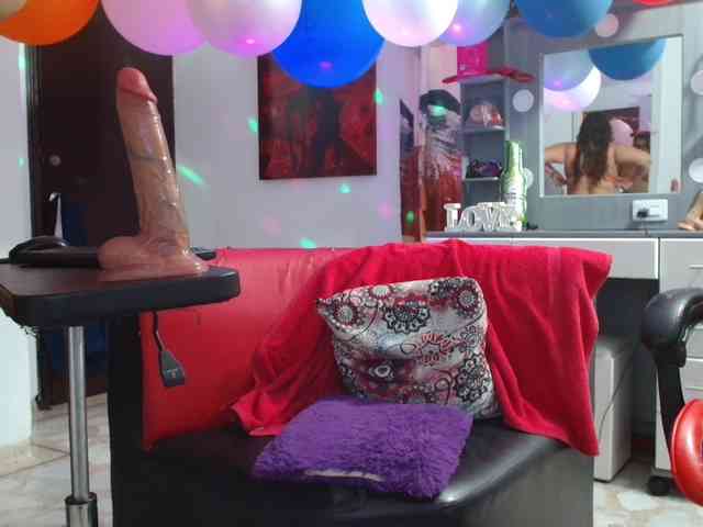 rous-kinky webcam