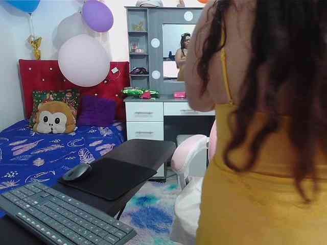 rous-kinky webcam