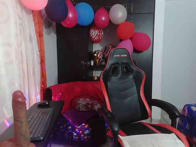rous-kinky webcam