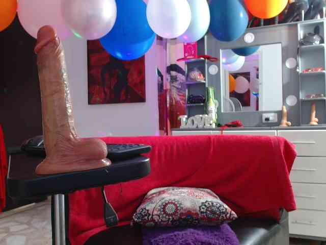 rous-kinky webcam