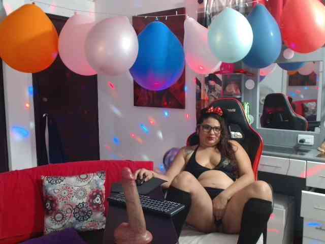 rous-kinky webcam