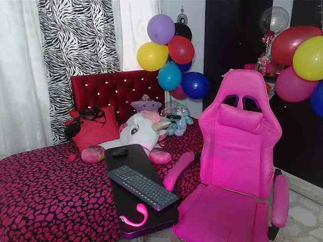 rous-kinky webcam