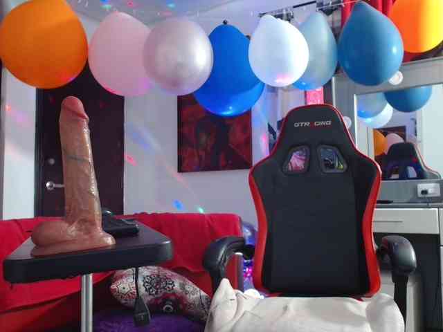 rous-kinky webcam