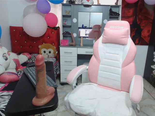 rous-kinky webcam