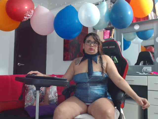 rous-kinky webcam