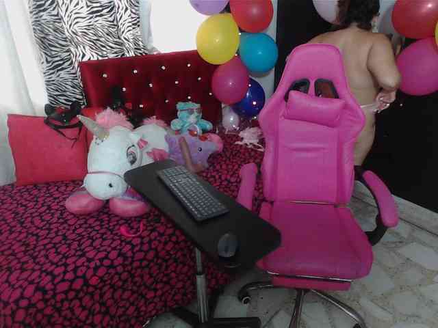 rous-kinky webcam