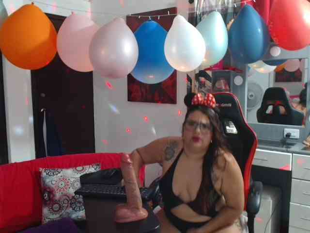 rous-kinky webcam