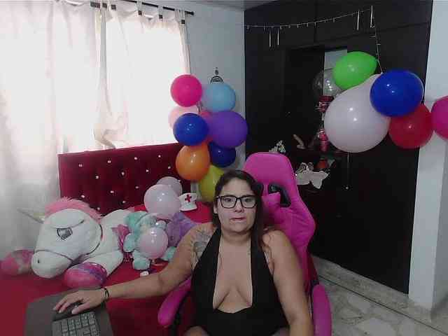 rous-kinky webcam