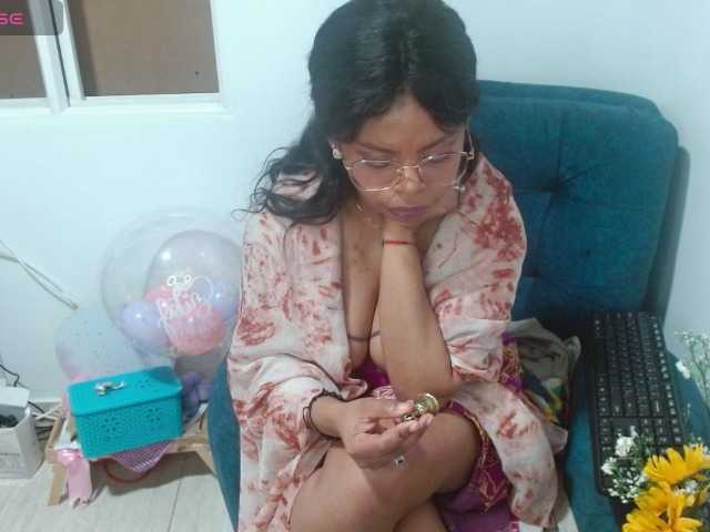 lizethrey73 live cam