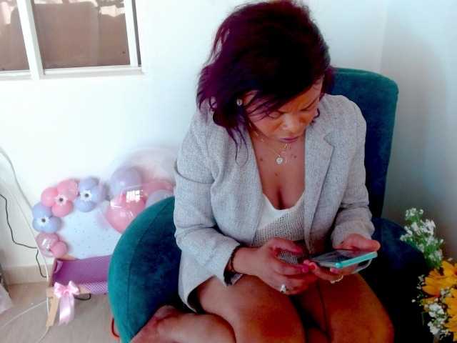 lizethrey73 live cam on BongaCams