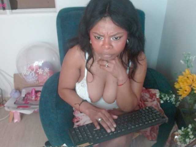 lizethrey73 live cam on BongaCams