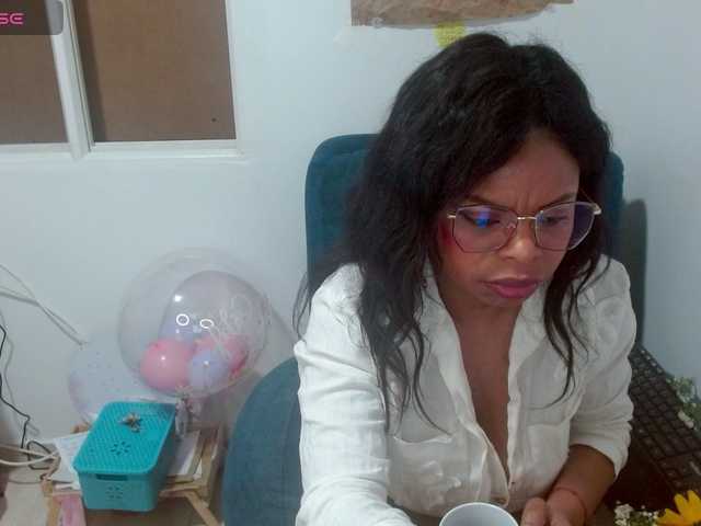 lizethrey73 live cam on BongaCams
