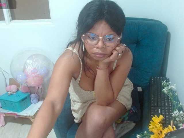 lizethrey73 live cam on BongaCams