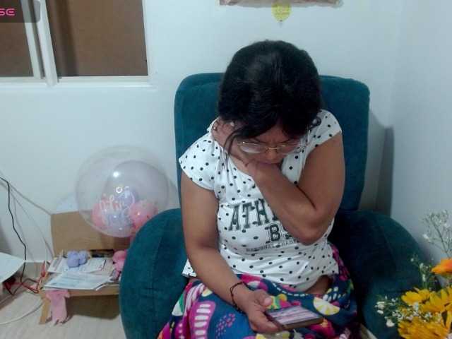 lizethrey73 live cam on BongaCams