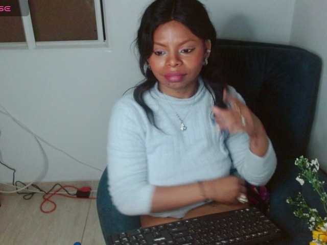 lizethrey73 live cam on BongaCams