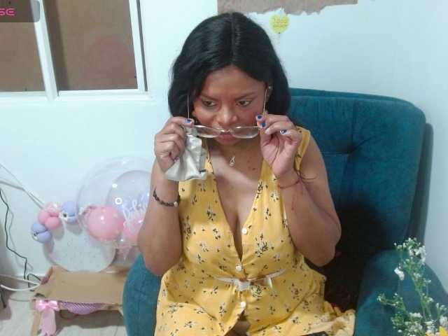 lizethrey73 live cam on BongaCams