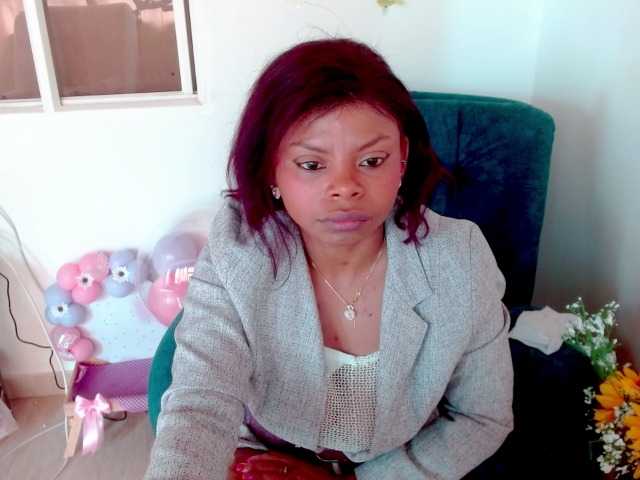 lizethrey73 live cam on BongaCams