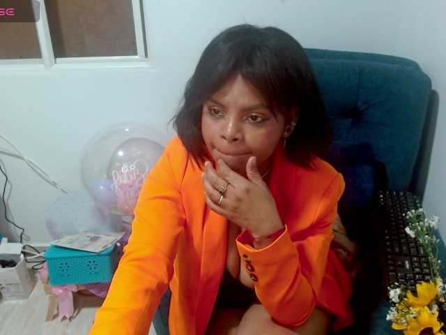 lizethrey73 live cam on BongaCams
