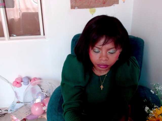 lizethrey73 live cam on BongaCams