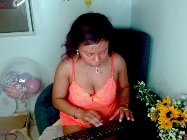 lizethrey73 live cam on BongaCams