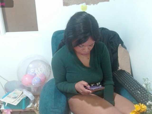 lizethrey73 live cam on BongaCams