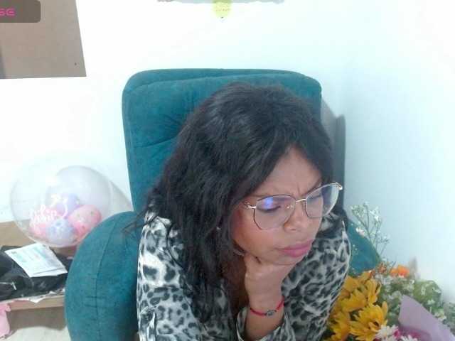 lizethrey73 live cam on BongaCams