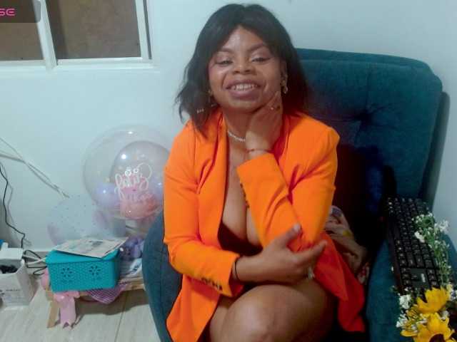 lizethrey73 live cam on BongaCams