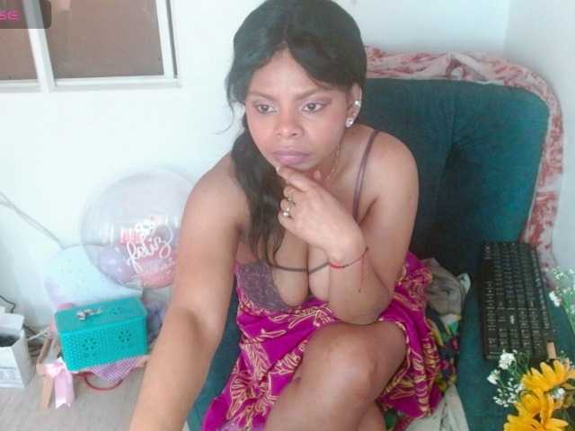 lizethrey73 live cam