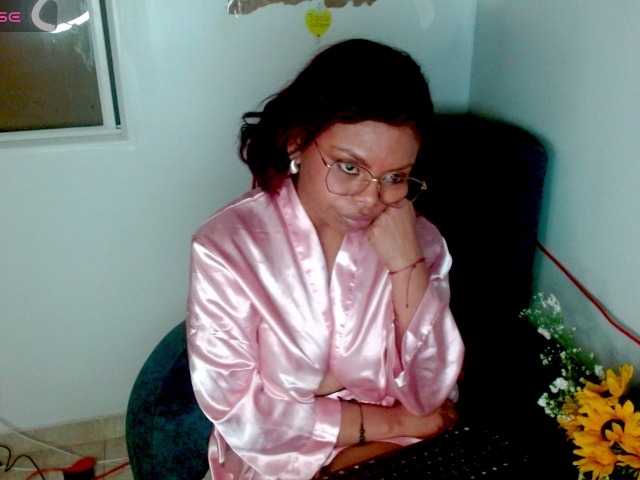 lizethrey73 live cam on BongaCams