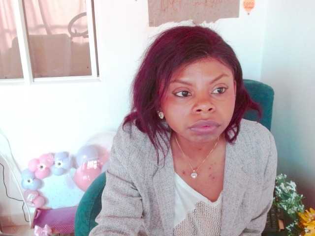 lizethrey73 live cam on BongaCams