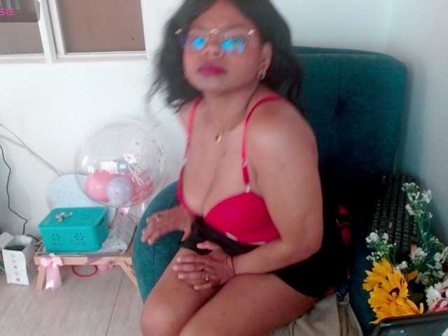 lizethrey73 live cam on BongaCams