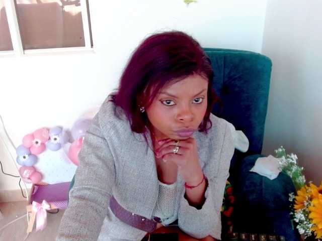 lizethrey73 live cam on BongaCams
