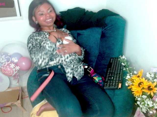 lizethrey73 live cam on BongaCams