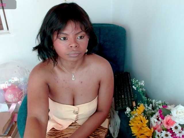 lizethrey73 live cam on BongaCams