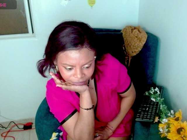 lizethrey73 live cam on BongaCams