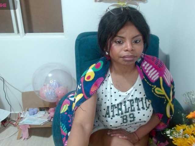lizethrey73 live cam on BongaCams