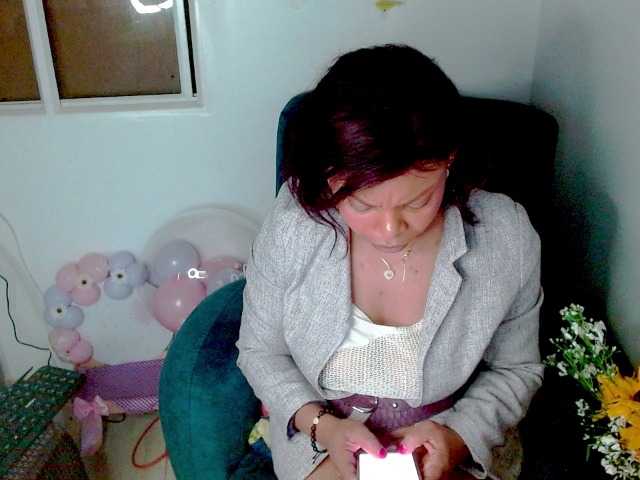 lizethrey73 live cam on BongaCams