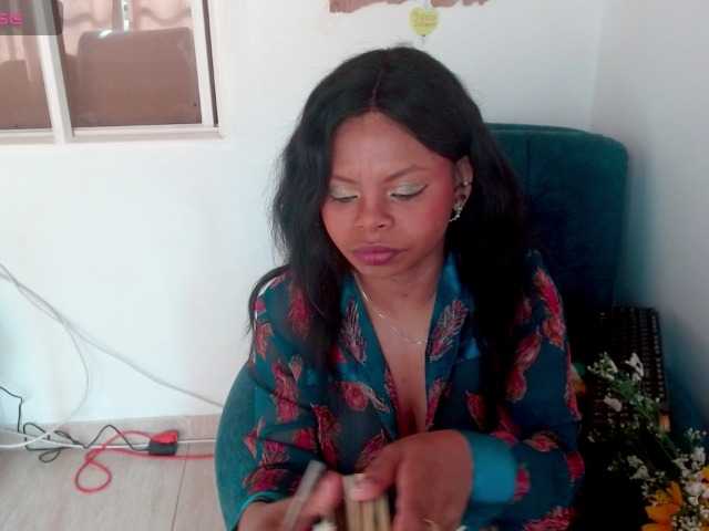 lizethrey73 live cam on BongaCams
