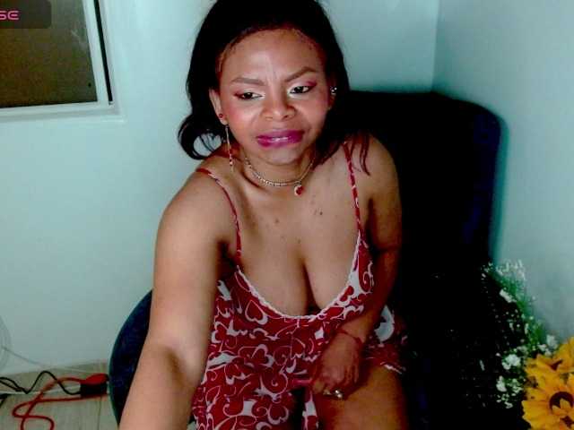 lizethrey73 live cam on BongaCams