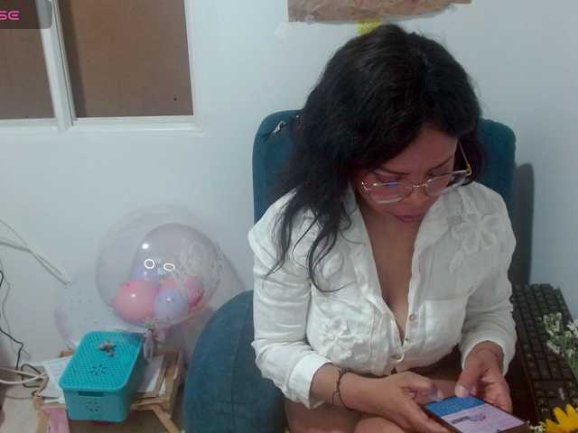 lizethrey73 live cam on BongaCams