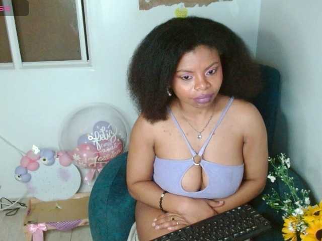 lizethrey73 live cam on BongaCams
